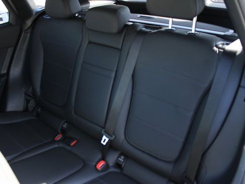 New 2025 Mercedes-Benz GLC 350e 4MATIC image 32