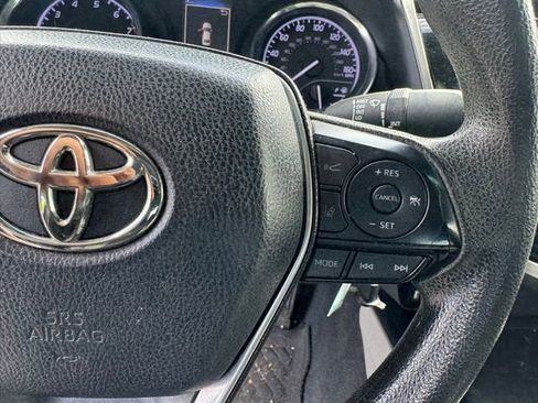 Used 2018 Toyota Camry LE FWD image 20
