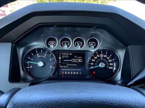 Used 2015 Ford F250 Lariat w/ Lariat Interior Package AWD/4WD image 11