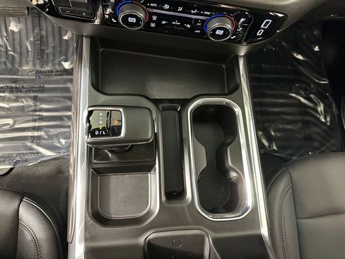 Used 2024 Chevrolet Silverado 1500 LTZ w/ LTZ Convenience Package II image 39