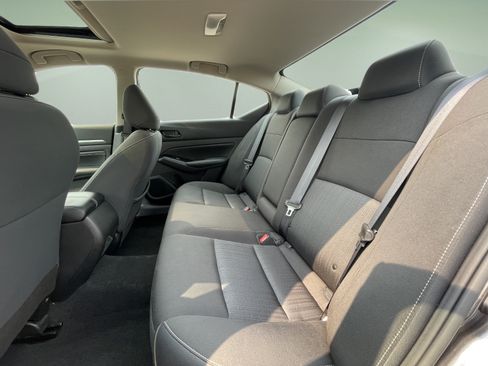 Used 2023 Nissan Altima 2.5 SV w/ SV Premium Package FWD image 31