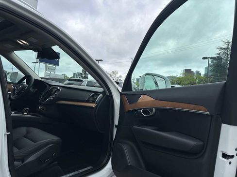 Certified 2023 Volvo XC90 B5 Plus w/ Protection Package Premier AWD/4WD image 10