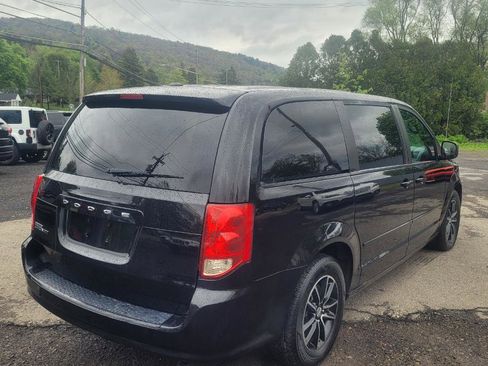 Used 2017 Dodge Grand Caravan SE FWD image 8