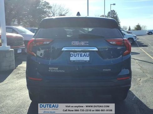 Used 2021 GMC Terrain SLE w/ Driver Convenience Package image 6