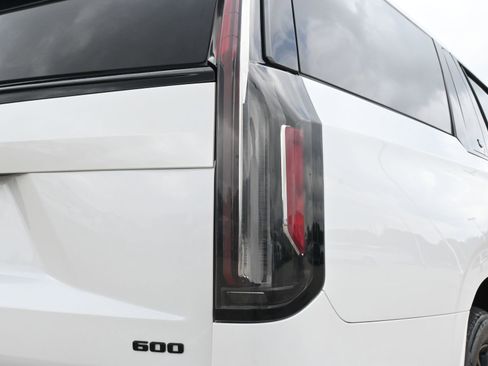 Certified 2024 Cadillac Escalade ESV Sport w/ LPO, ONYX Package AWD/4WD image 22