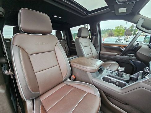Used 2023 GMC Sierra 1500 Denali w/ Technology Package AWD/4WD image 33