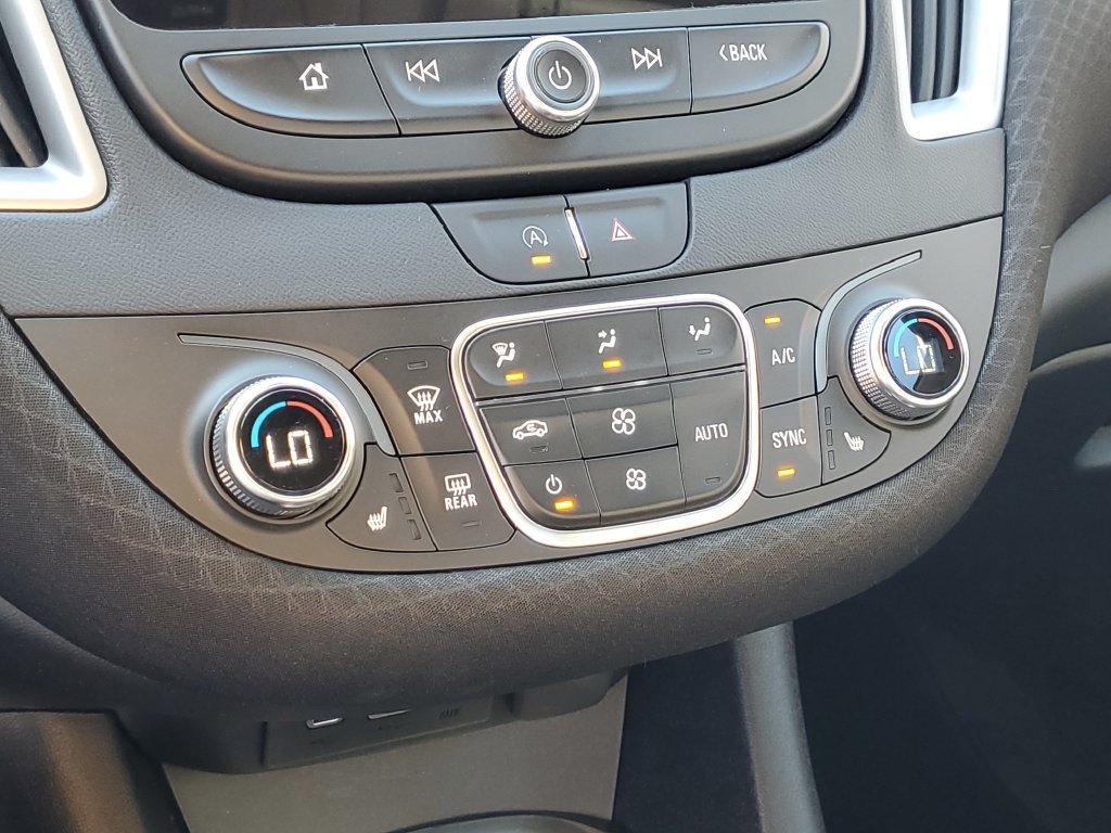 Used 2022 Chevrolet Malibu LT FWD image 16