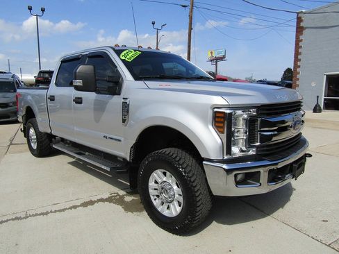 Used 2019 Ford F350 XLT w/ XLT Value Package AWD/4WD image 2