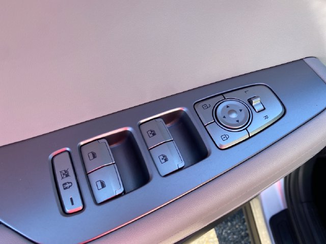 Used 2025 Hyundai Palisade SEL AWD/4WD image 18