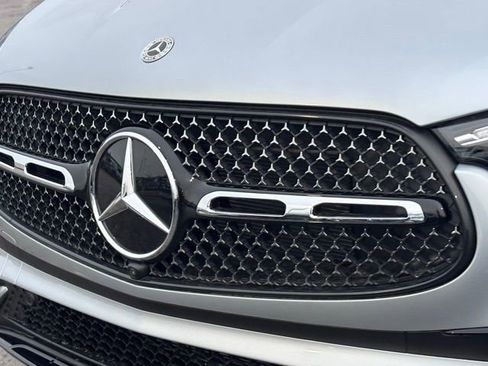 New 2026 Mercedes-Benz GLC 300 4MATIC image 3