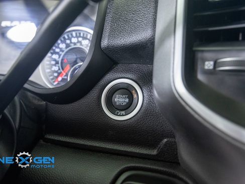 Used 2024 RAM 2500 Big Horn w/ Night Edition AWD/4WD image 22