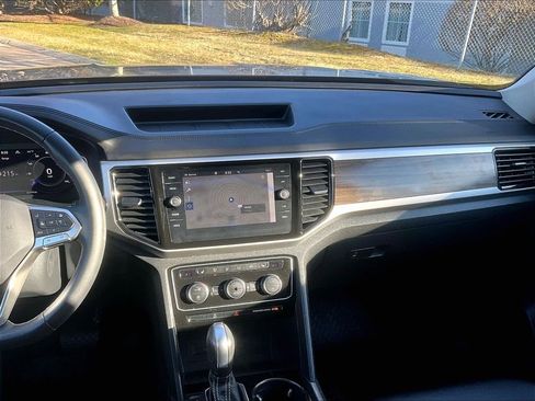 Used 2023 Volkswagen Atlas SEL AWD/4WD image 19