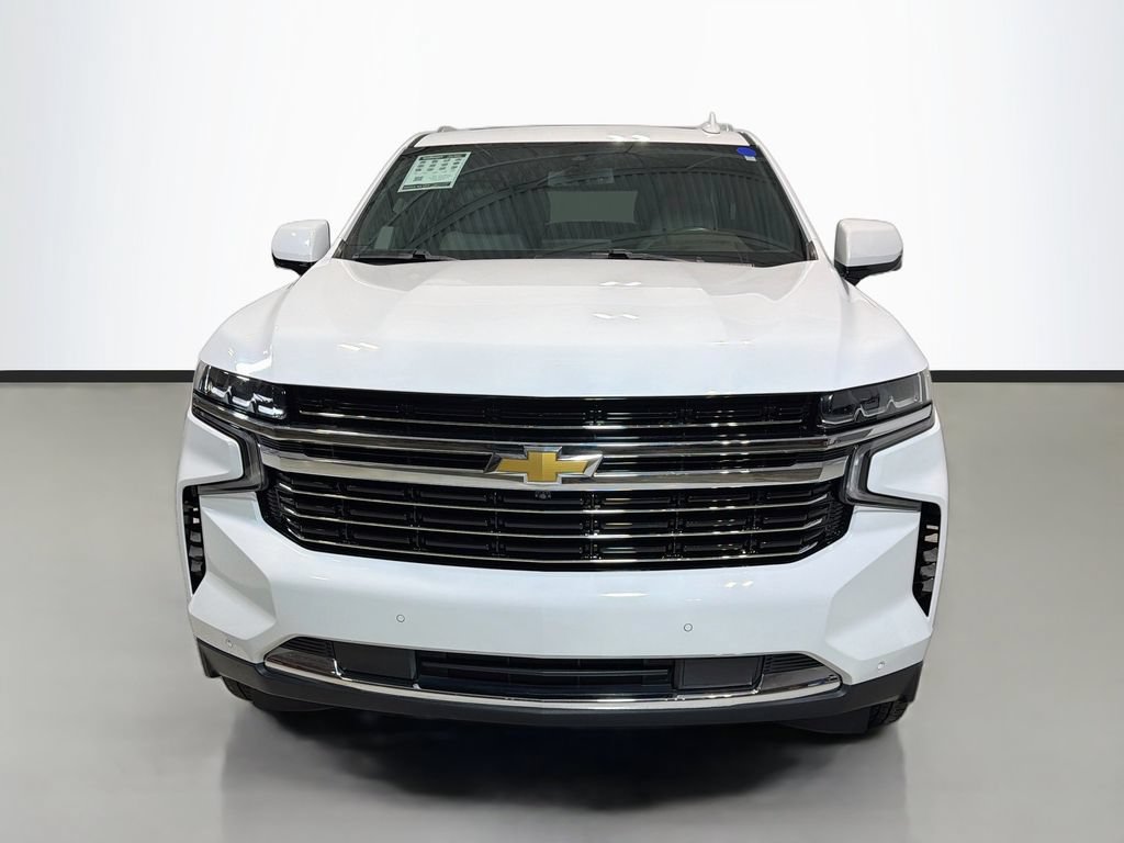 Used 2022 Chevrolet Suburban LT w/ LT Signature Package AWD/4WD image 2