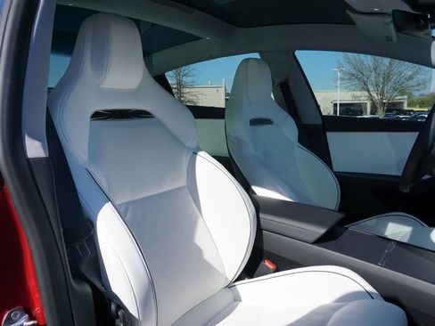 Used 2024 Tesla Model 3 Performance image 33