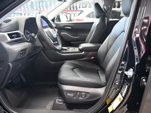 New 2026 Toyota Highlander XLE AWD/4WD image 11