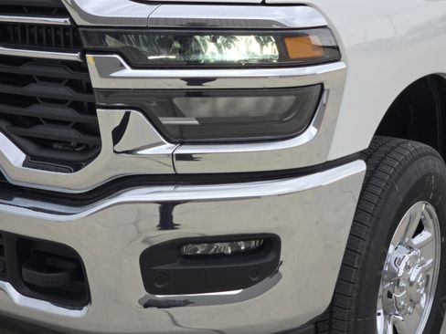 New 2026 RAM 2500 Tradesman AWD/4WD image 7