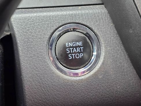 Used 2022 Toyota Camry LE w/ Convenience Package FWD image 19