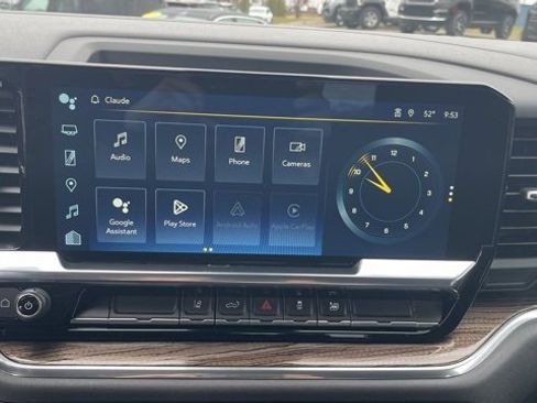 Used 2024 Chevrolet Silverado 3500 LT w/ Convenience Package image 20