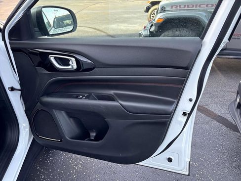 Used 2022 Jeep Compass Trailhawk w/ Trailhawk Convenience Group image 44