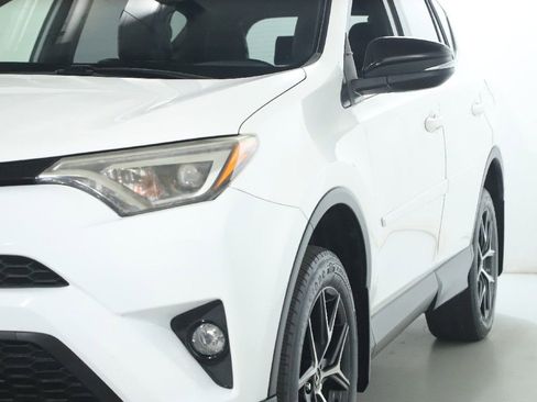 Used 2017 Toyota RAV4 SE w/ Power Extra Value Package AWD/4WD image 4