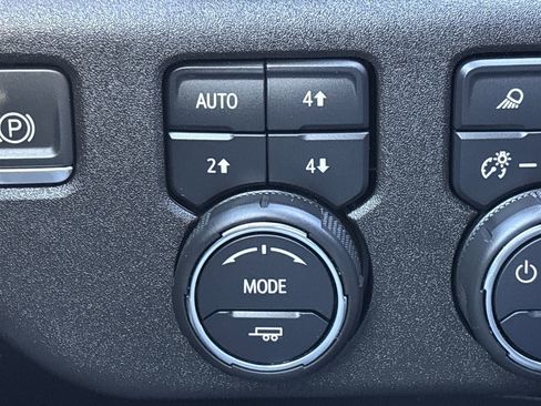 Used 2024 Chevrolet Silverado 1500 High Country w/ High Country Premium Package image 25