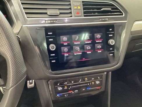Certified 2024 Volkswagen Tiguan SE R-Line AWD/4WD image 10