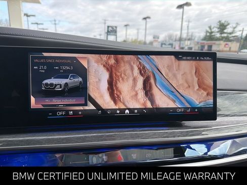Certified 2024 BMW 760i xDrive w/ Executive Package AWD/4WD image 47