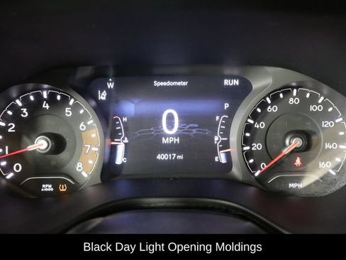Used 2022 Jeep Compass Latitude FWD image 11
