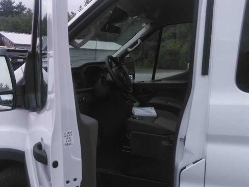 Used 2024 Ford Transit 350 XLT RWD image 22