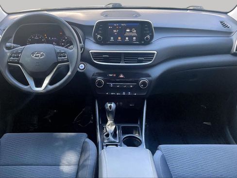 Used 2019 Hyundai Tucson Value FWD image 16