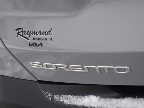Certified 2023 Kia Sorento S w/ Panoramic Sunroof Package image 17