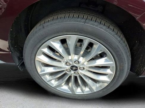 Used 2024 Ford Edge Titanium w/ Titanium Elite Package AWD/4WD image 18