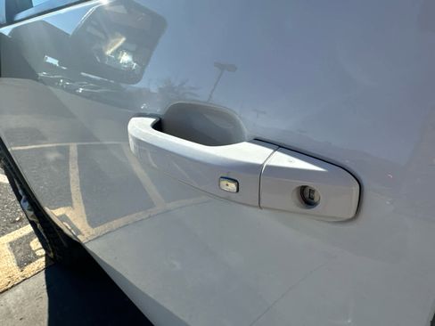 Used 2021 GMC Sierra 2500 SLE w/ SLE Convenience Package image 10