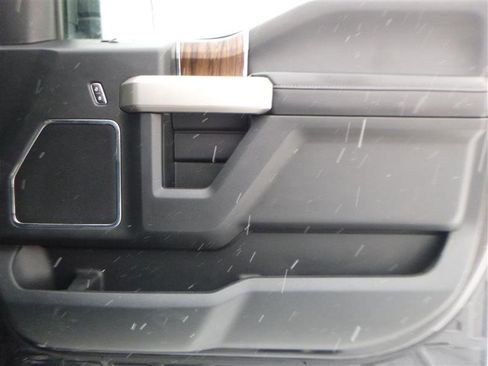 Used 2019 Ford F150 Lariat w/ Equipment Group 502A Luxury image 22