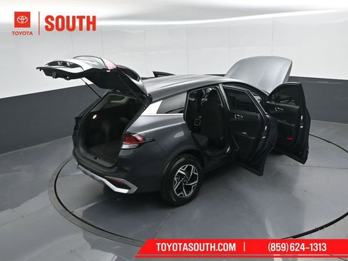 Used 2024 Kia Sportage LX image 50