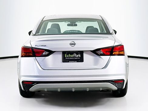 Used 2022 Nissan Altima 2.5 S image 7