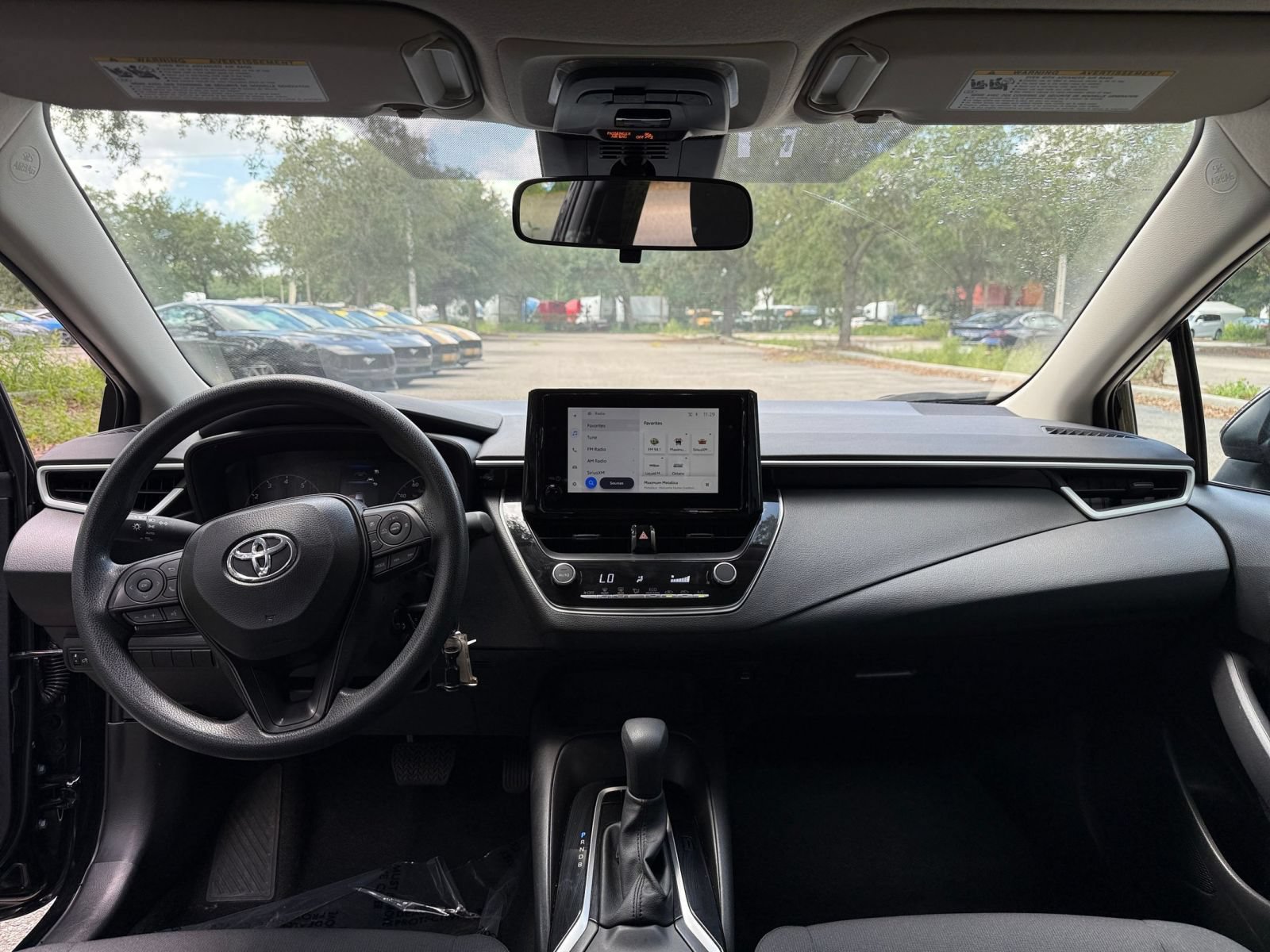 Used 2025 Toyota Corolla LE FWD image 27