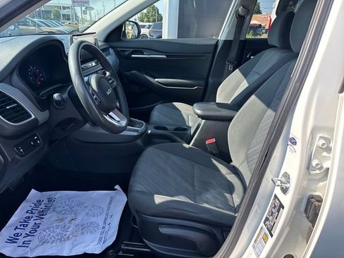 Used 2023 Kia Seltos LX AWD/4WD image 10
