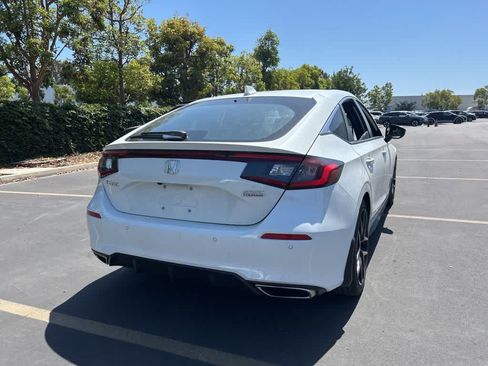 Used 2023 Honda Civic Sport Touring image 3
