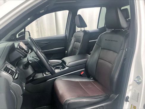 Used 2024 Honda Ridgeline Black Edition image 10