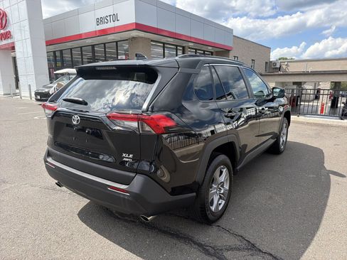 Used 2024 Toyota RAV4 XLE w/ Convenience Package AWD/4WD image 7