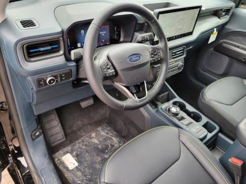 New 2025 Ford Maverick Lobo image 18