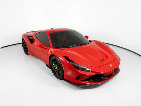 Used 2021 Ferrari F8 Tributo image 13