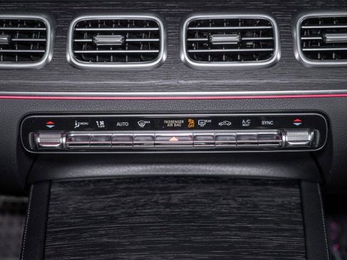 New 2026 Mercedes-Benz GLS 450 4MATIC image 19