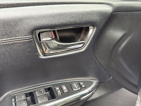 Used 2018 Toyota Avalon XLE Plus image 9