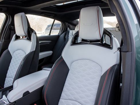 Used 2025 Cadillac CT5 V Blackwing w/ Super Cruise 1 Package image 12