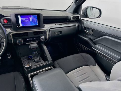 Used 2024 Toyota Tacoma TRD Sport image 23