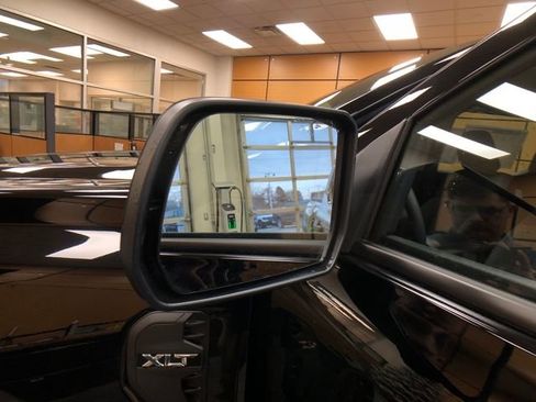 New 2025 Ford Ranger XLT w/ Equipment Group 301A High image 23