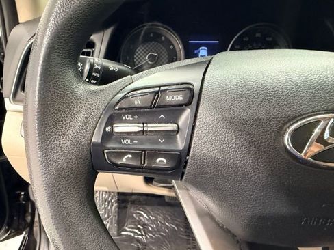 Used 2019 Hyundai Elantra SEL FWD image 24