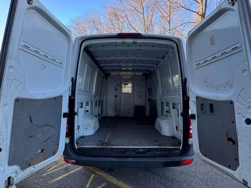 Used 2014 Mercedes-Benz Sprinter 2500 image 14